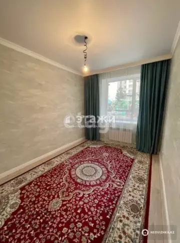 3-комнатная квартира, этаж 1 из 10, 83 м²