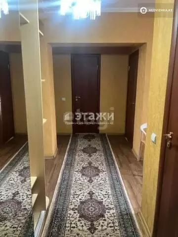 3-комнатная квартира, этаж 2 из 5, 64 м²