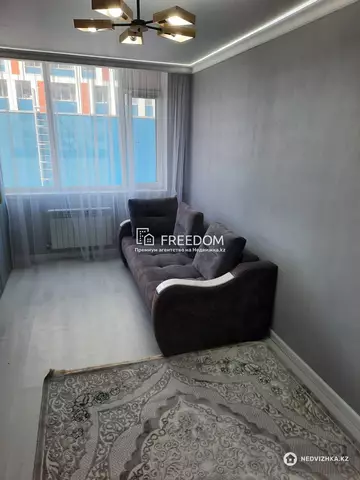 1-комнатная квартира, этаж 3 из 12, 34 м²