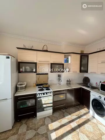 2-комнатная квартира, этаж 7 из 9, 90 м²