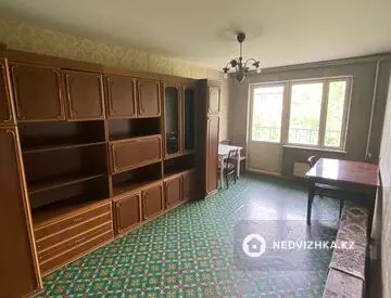 4-комнатная квартира, этаж 4 из 5, 75 м²