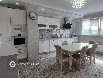 2-комнатная квартира, этаж 6 из 12, 82 м²