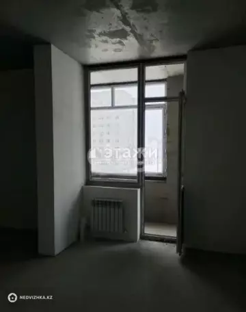 3-комнатная квартира, этаж 3 из 12, 100 м²