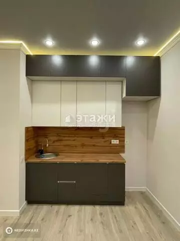 2-комнатная квартира, этаж 9 из 17, 40 м²