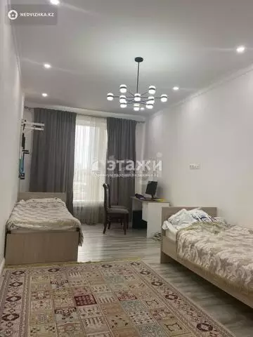 3-комнатная квартира, этаж 6 из 10, 100 м²