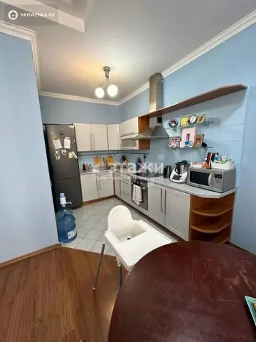 3-комнатная квартира, этаж 3 из 4, 90 м²