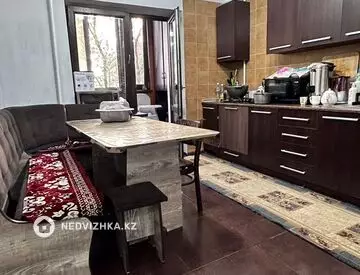 3-комнатная квартира, этаж 3 из 5, 72 м²