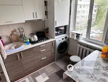 3-комнатная квартира, этаж 4 из 4, 60 м²