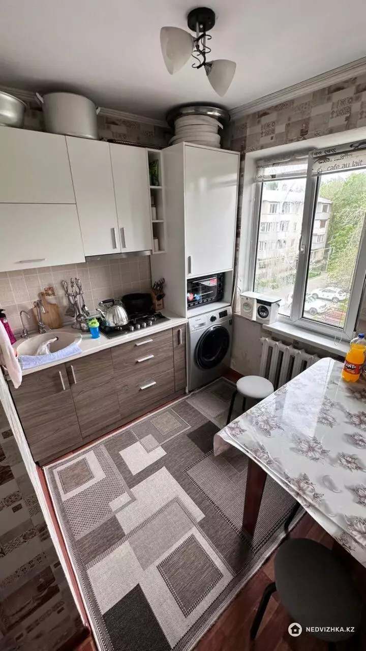 60 м², 3-комнатная квартира, этаж 4 из 4, 60 м², изображение - 1