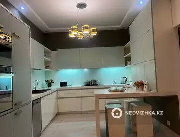 3-комнатная квартира, этаж 2 из 10, 120 м²