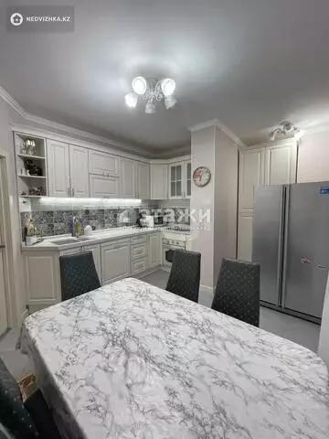 3-комнатная квартира, этаж 12 из 37, 105 м²