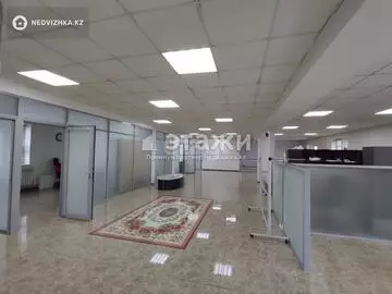 Офисное помещение, этаж 1 из 2, 568 м²