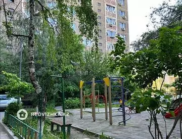 1-комнатная квартира, этаж 2 из 9, 39 м²