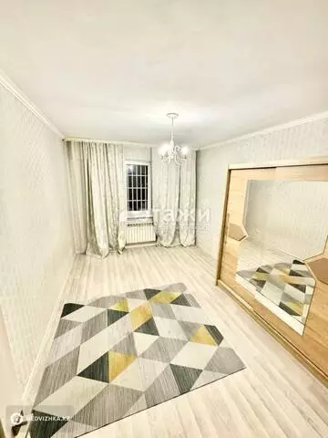 2-комнатная квартира, этаж 8 из 9, 63 м²