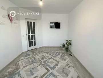 2-комнатная квартира, этаж 3 из 3, 45 м²