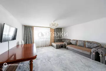 2-комнатная квартира, этаж 3 из 6, 94 м²