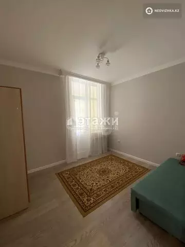 3-комнатная квартира, этаж 3 из 10, 74 м²