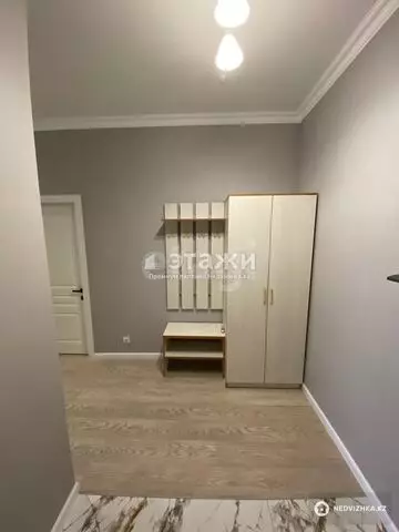 3-комнатная квартира, этаж 3 из 10, 74 м²