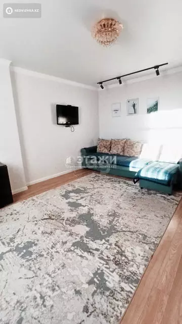 2-комнатная квартира, этаж 9 из 9, 52 м²