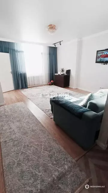 2-комнатная квартира, этаж 9 из 9, 52 м²