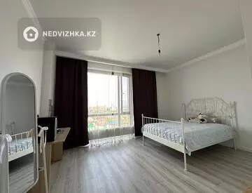 3-комнатная квартира, этаж 11 из 12, 112 м²