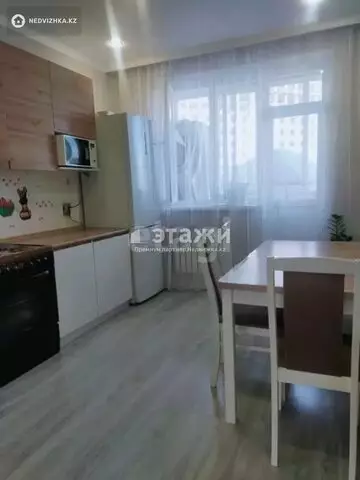 3-комнатная квартира, этаж 2 из 9, 60 м²