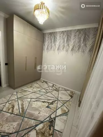 3-комнатная квартира, этаж 8 из 9, 60 м²