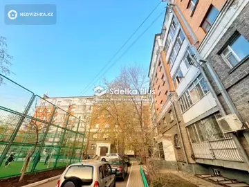 4-комнатная квартира, этаж 5 из 6, 146 м²