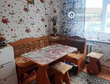 4-комнатная квартира, этаж 1 из 9, 74 м²