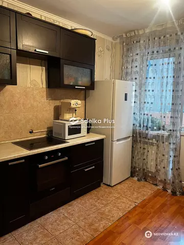 1-комнатная квартира, этаж 5 из 12, 38 м²
