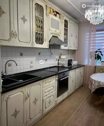 3-комнатная квартира, этаж 4 из 9, 70 м²