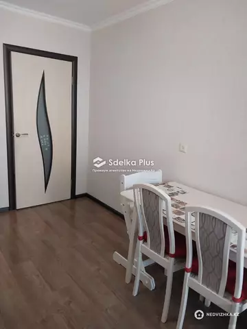 2-комнатная квартира, этаж 4 из 4, 56 м²