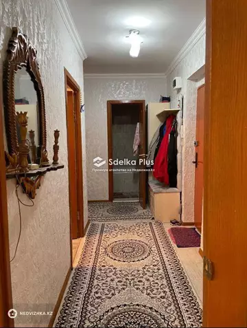 3-комнатная квартира, этаж 4 из 5, 84 м²