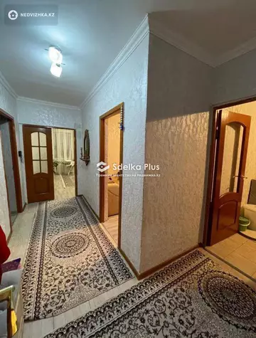 3-комнатная квартира, этаж 4 из 5, 84 м²