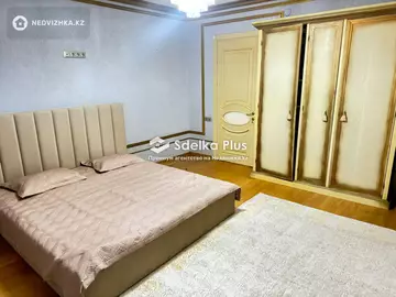 3-комнатная квартира, этаж 4 из 9, 120 м²