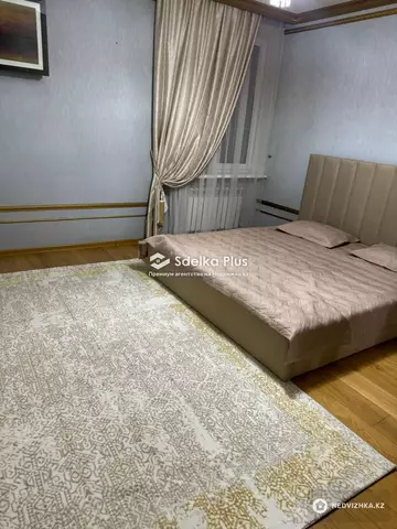 3-комнатная квартира, этаж 4 из 9, 120 м²