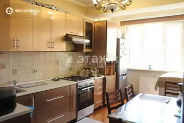 3-комнатная квартира, этаж 7 из 10, 88 м²