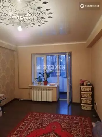 2-комнатная квартира, этаж 2 из 5, 49 м²