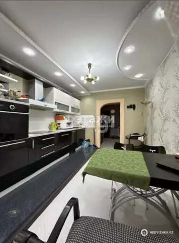 2-комнатная квартира, этаж 5 из 12, 80 м²