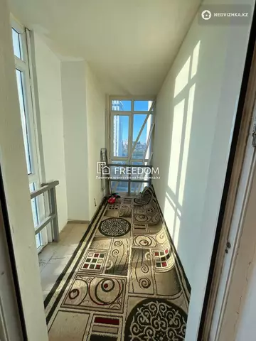 2-комнатная квартира, этаж 8 из 18, 68 м²