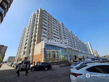 3-комнатная квартира, этаж 10 из 12, 92 м²