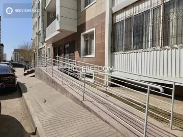 3-комнатная квартира, этаж 10 из 12, 92 м²