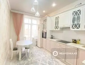 94 м², 3-комнатная квартира, этаж 4 из 9, 94 м², изображение - 1