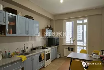 3-комнатная квартира, этаж 8 из 22, 140 м²