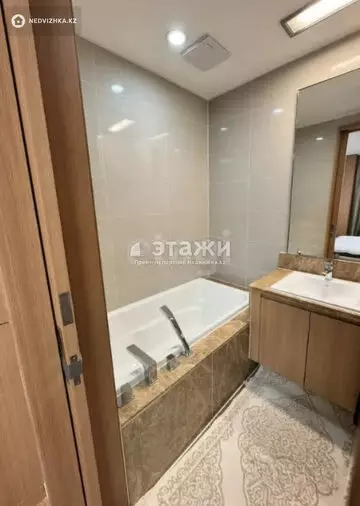 3-комнатная квартира, этаж 25 из 33, 95 м²