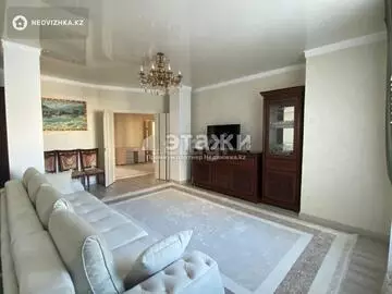 4-комнатная квартира, этаж 8 из 16, 110 м²