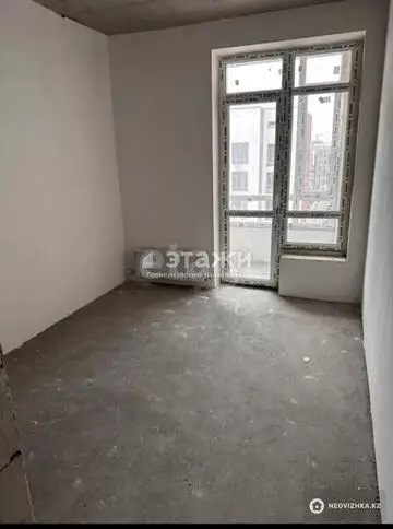 3-комнатная квартира, этаж 9 из 9, 92 м²