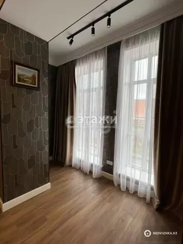 3-комнатная квартира, этаж 2 из 8, 132 м²