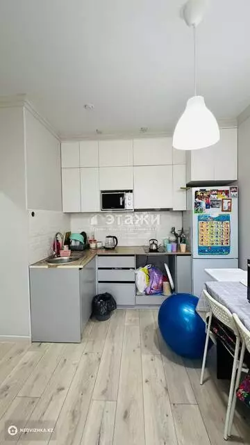 1-комнатная квартира, этаж 9 из 12, 38 м²