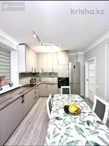 3-комнатная квартира, этаж 2 из 10, 110 м²